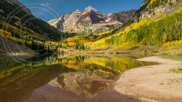 Iconic View of Maroon Bells and Maroon Lake